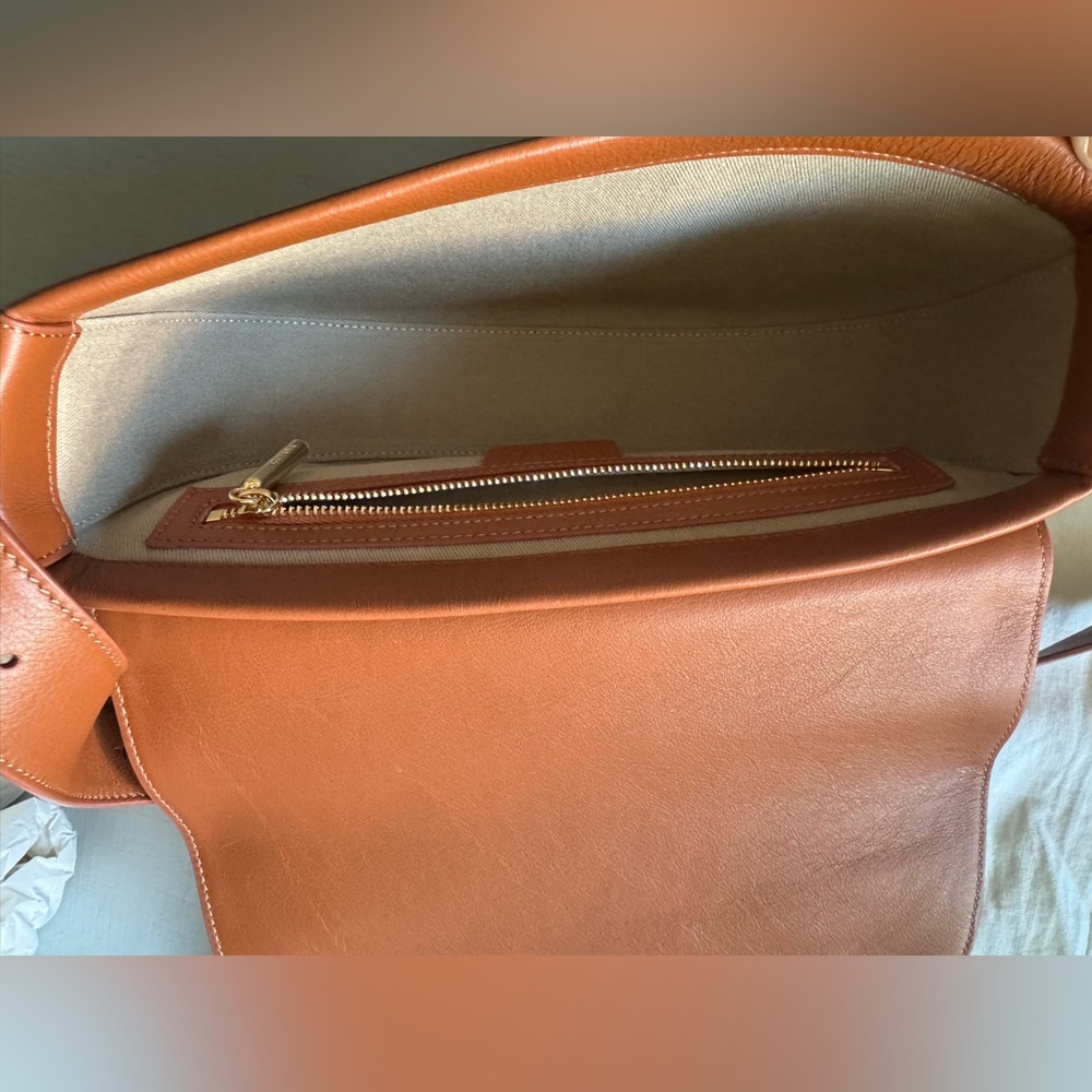 Cuyana Tan Crossbody Bag - Picture 10 of 14